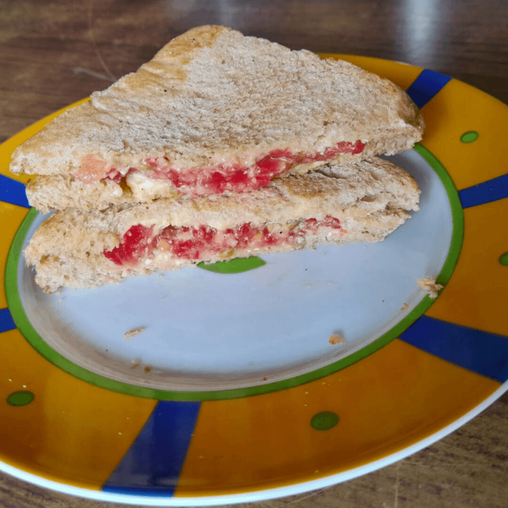 How to make a tomato sandwich